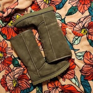 UGG Classic Tall II